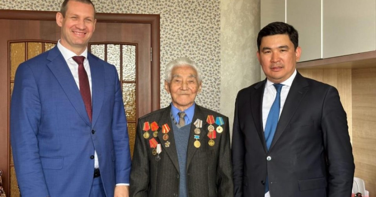 Парад өтетін алаңға кіре алмаған тыл ардагерінен кешірім сұралды