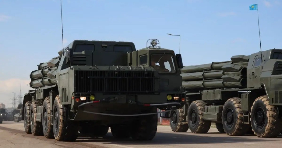 Астанада Жеңіс парадынан кейін әскери техниканы кері жеткізу басталды