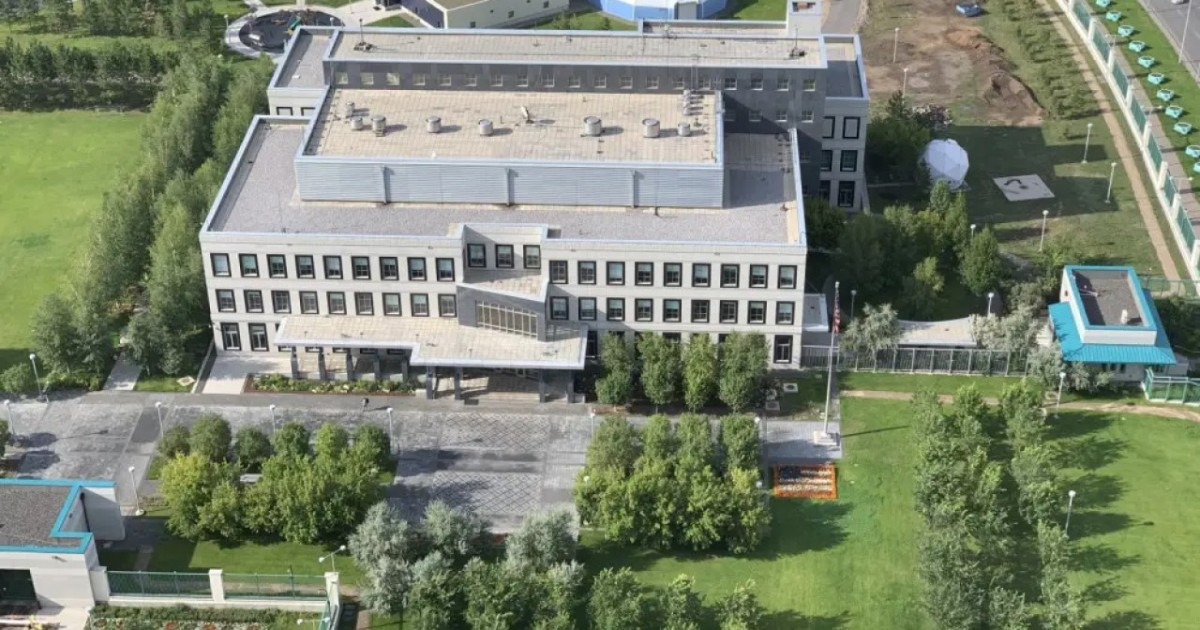 Астанадағы АҚШ елшілігі мүліктерін сатуға шығарды - неге?