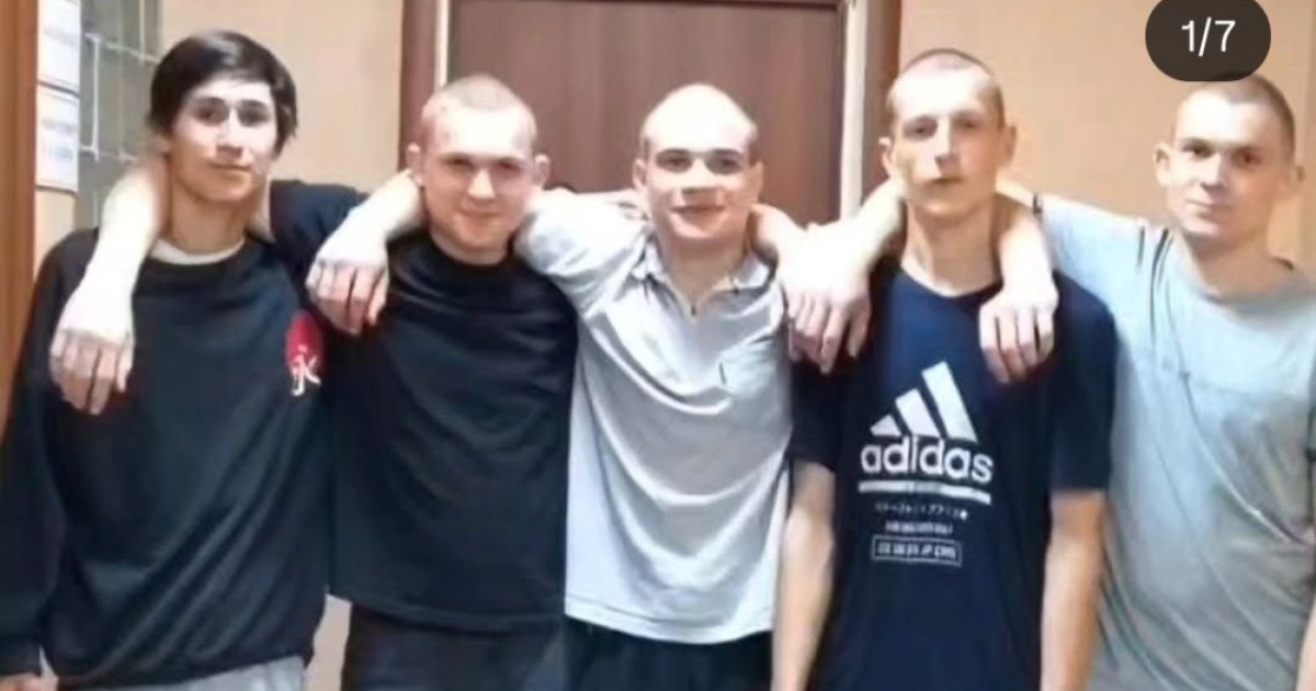 Колледж студенттері әскерге өз еркімен сұранып, көпшілікті тәнті етті