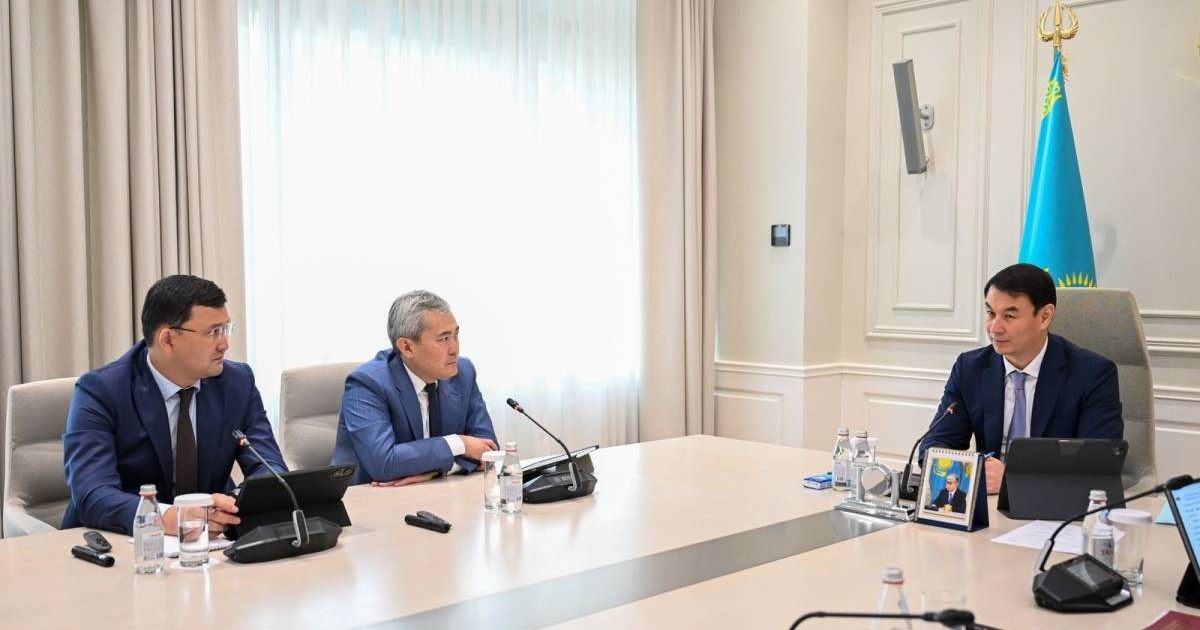 «Сенбілікті емес, сана тазалығын тәрбиелеу керек» –Дархан Сатыбалды