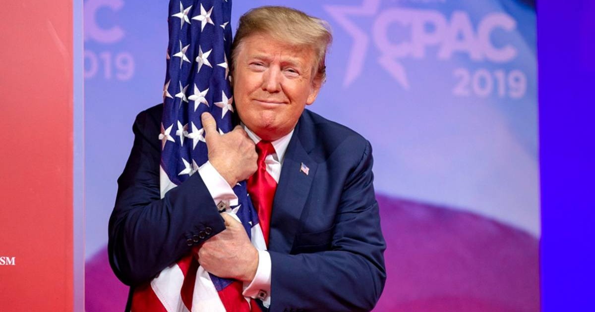 Дональд Трамп Суперменге айналды
