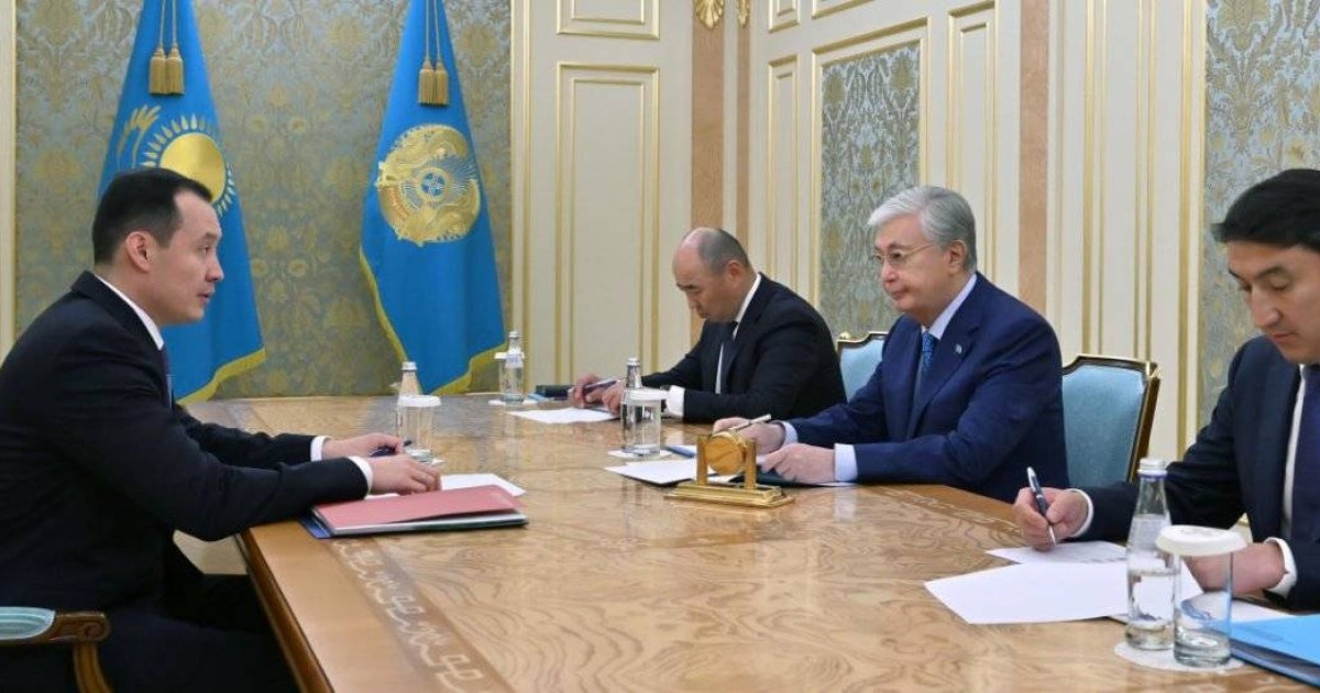 Тоқаев Жаркешовтен есеп алды: Газдандыру мен карбамид зауыты басты назарда