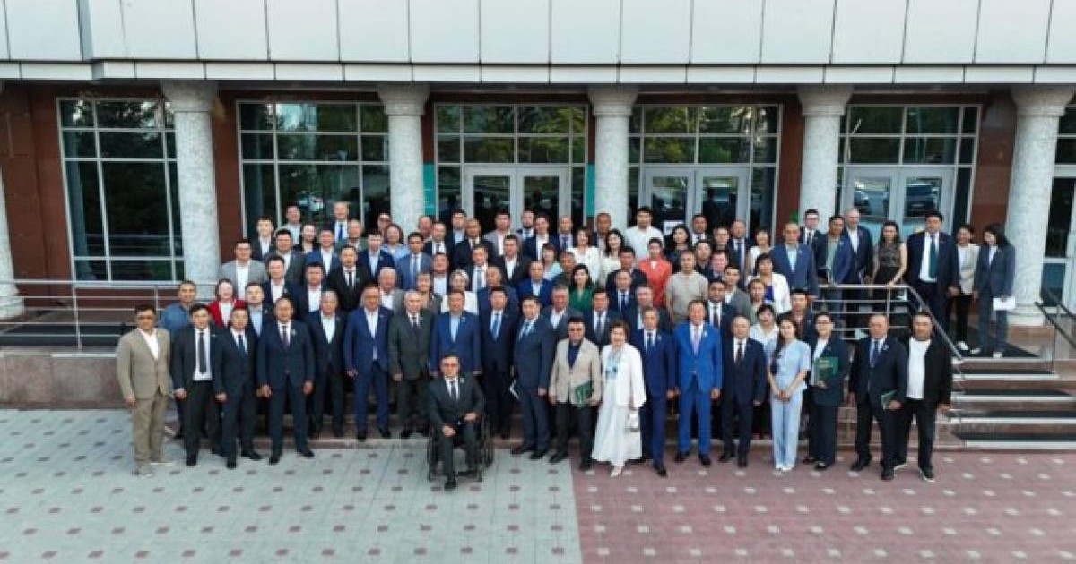 «Ауыл» партиясы өңірлік құрылымдарымен Қостанайда кеңесті: нақты міндеттер бекітілді