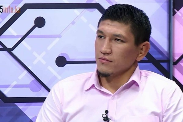 «Алматының сұлу, табысты қыздары қайда?»: Қуат Хамитов қыз іздеп жүргенін айтты