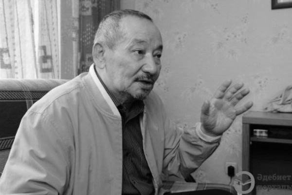 Темірхан Медетбек өмірден озды: қазақ поэзиясы қара жамылды