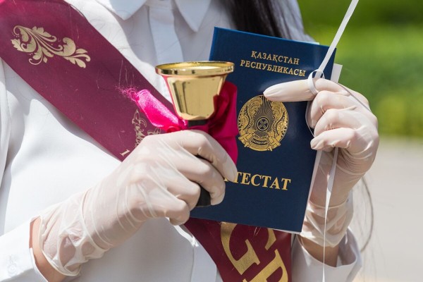 Қазақстандық оқушылар 2025 жылы қашан аттестат алады: министрлік нақты мерзімді атады