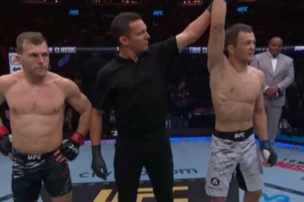 Бекзат Алмахан UFC-де найзағайдай нокаут жасап, Қазақстан атынан рекорд орнатты