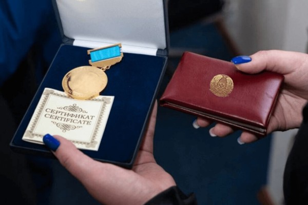 Халықтың жүрегінен орын алғанымен, атақсыз қалған әншілер кімдер?
