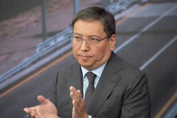 Ерболат Досаев Алматы тұрғындарымен қоштасты: “Бұл мен үшін жауапты әрі маңызды кезең болды”