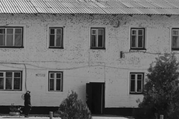 «Бір жарым ғасыр жөндеу көрмеген»: Сарыбұлақ ауылындағы мектептің қазіргі жағдайы