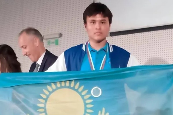 Қазақстандық оқушы Еуропаның үздік физигі атанды