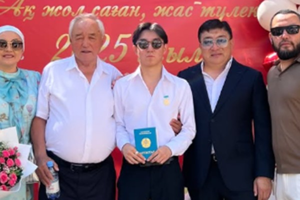 Тоқтар Серіковтың тұңғышы «Алтын белгі» иегері атанды