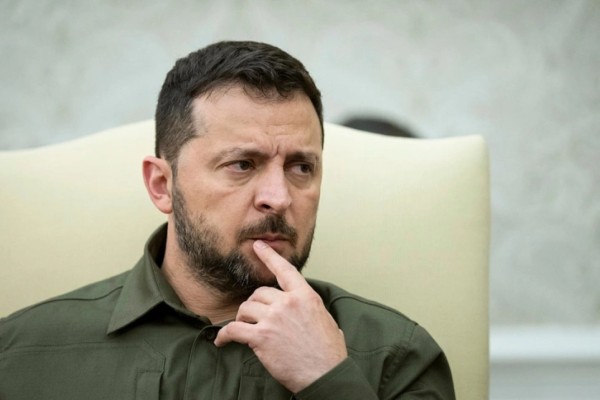 Зеленский: «Соғыс біткенше президент болып қаламын»
