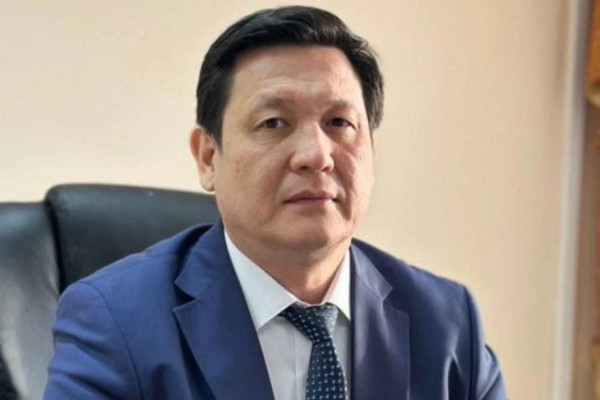 «Ерен еңбегі үшін» марапатталған дәрігер мас күйде көлік айдағаны үшін жазаланды