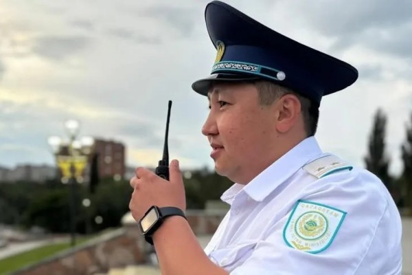 Павлодарлық полицейлер қызметтік итті туған күнімен құттықтады