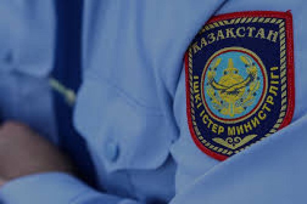 Кәмелетке толмаған жасөспірімді топ болып ұрып, кейін пышақтап өлтірген: 10 адамға ұзақ мерзімге түрме жазасы кесілді