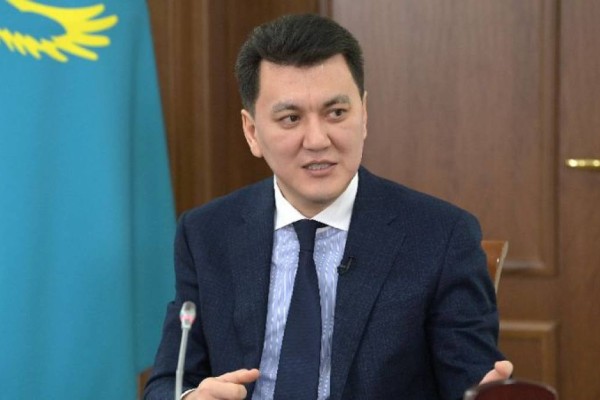 Ерлан Қарин қандай кітаптарды оқуға кеңес береді? Топ-10 тізім