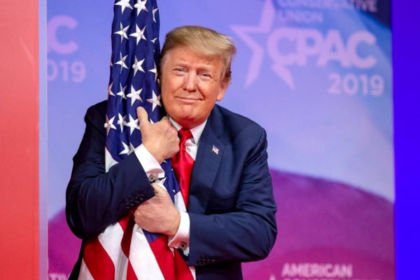 Дональд Трамп Суперменге айналды