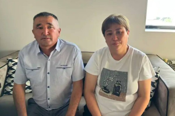 «Ұлым үшін көтеріліске де шығамын»: Дидар Қалиахметтің ата-анасы сот шешіміне қарсы шықты