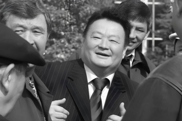 «Өзін-өзі атты дегенге ешкім сенбейді» — Мұхамеджан Тазабек Заманбек Нұрқаділовтің өлімі туралы айтты