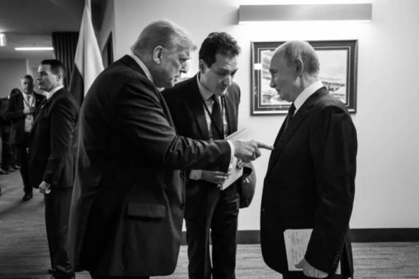Трамп Путинмен кездескен соң Зеленскийге кеңес берді