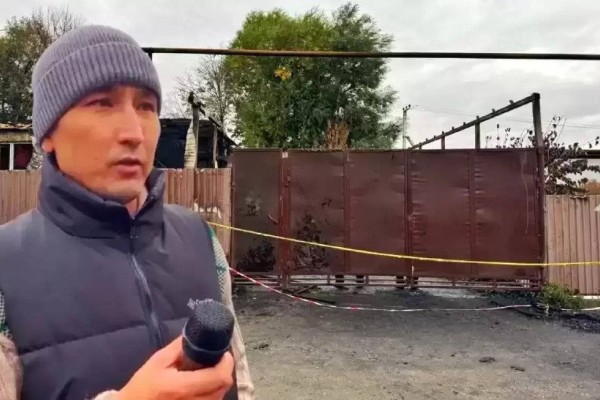 Қаржаубай Нұрымовтың өртеніп кеткен үйінің орнына жаңа баспана салынып жатыр