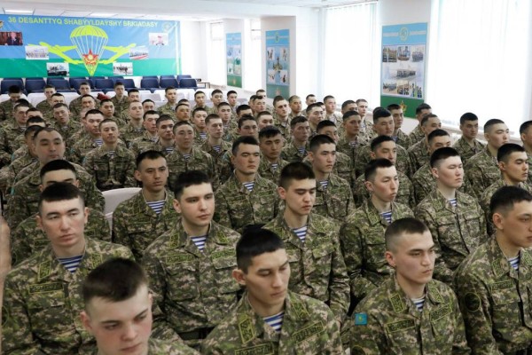 Әскердегі қауіпсіздік жаңа деңгейде: сарбаз денсаулығына ерекше көңіл бөлініп, ата-анамен бейнеқоңырау қолжетімді болды