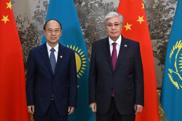 12 млн тоннаға курс: Тоқаев CNPC төрағасымен Шымкент МӨЗ жаңғыртуын және газ химиясын талқылады