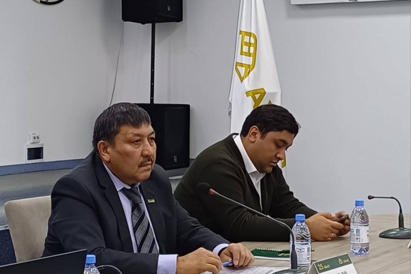 «ЖАСАНДЫ ИНТЕЛЛЕКТ ДӘУІРІНДЕГІ ҚАЗАҚСТАН»: АБАЙ ОБЛЫСЫНДА ПАРТИЯ АКТИВІМЕН КЕЗДЕСУ ӨТТІ