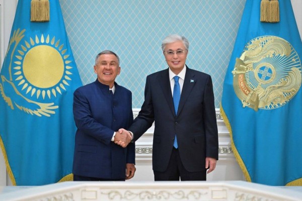 Тоқаев Миннихановпен кездесті: Мәскеуге сапар алдында Қазақстан–Татарстан серіктестігі жаңа кезеңге өтеді