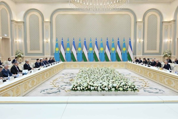 Қазақстан мен Өзбекстан президенттері Жоғары мемлекетаралық кеңестің екінші отырысына қатысты