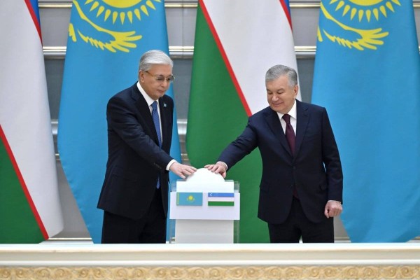 Қазақстан мен Өзбекстан президенттері бірлескен жобаларды іске қосу рәсіміне қатысты