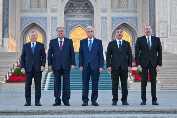 Осман Құраны, 114 көне кітап: Орталық Азия мен Әзербайжан көшбасшылары қасиетті ислам орталығына барды