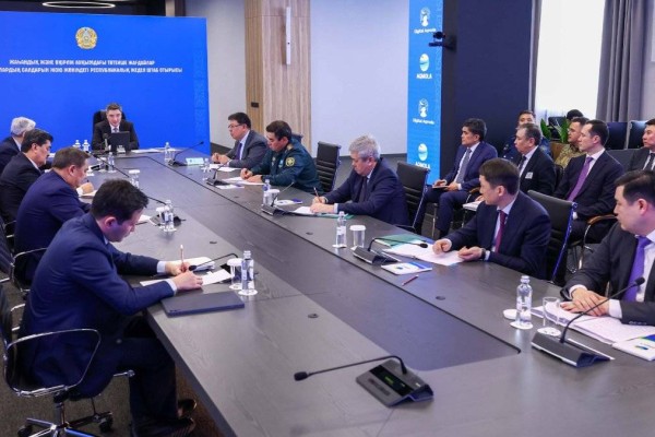 Бектенов әкімдерге бір апта ішінде қауіпті елді мекендерді аралап шығуды тапсырды