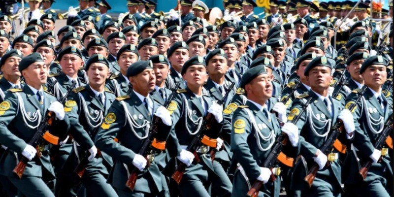 7 Мамыр – Отан Қорғаушылар Күні: Батырлық пен Бейбітшіліктің Символы