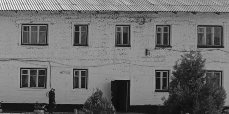 «Бір жарым ғасыр жөндеу көрмеген»: Сарыбұлақ ауылындағы мектептің қазіргі жағдайы