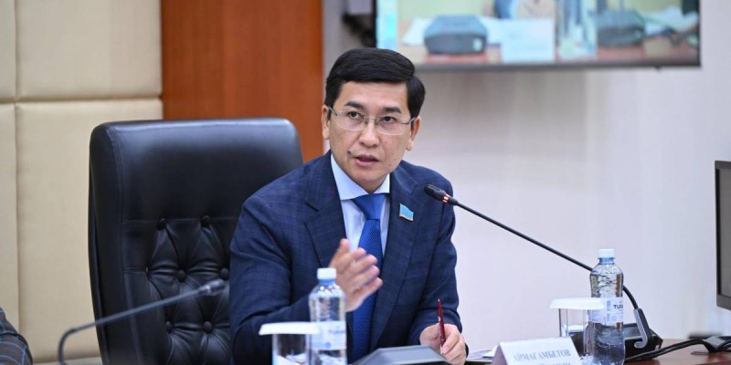 «Білім саласына қайта ораламын»: Асхат Аймағамбетов 2026 жылға қатысты жоспарларын айтты