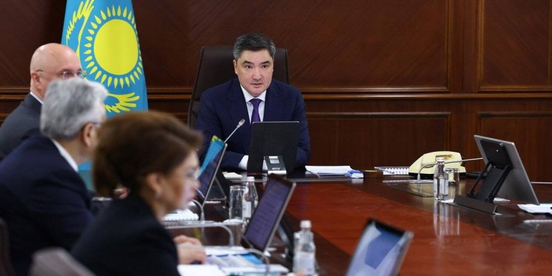 Қазақстандағы Цифрландыру және ЖИ жылы: Үкімет жұмысының басым бағытын белгіледі – экономиканың барлық салаларына технологияларды енгізу
