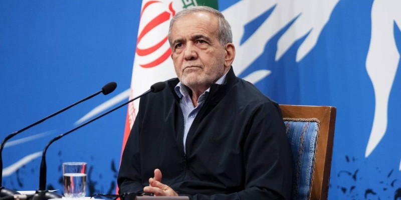 "Басқа амалымыз жоқ": Иран президенті көршілес елдерге үн қатты