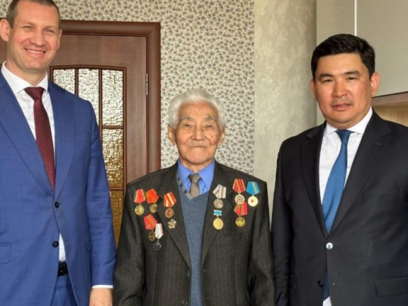 Парад өтетін алаңға кіре алмаған тыл ардагерінен кешірім сұралды