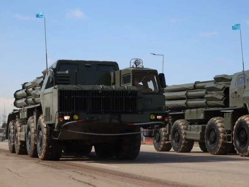 Астанада Жеңіс парадынан кейін әскери техниканы кері жеткізу басталды