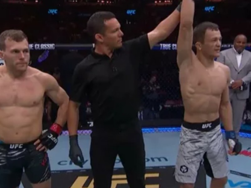 Бекзат Алмахан UFC-де найзағайдай нокаут жасап, Қазақстан атынан рекорд орнатты