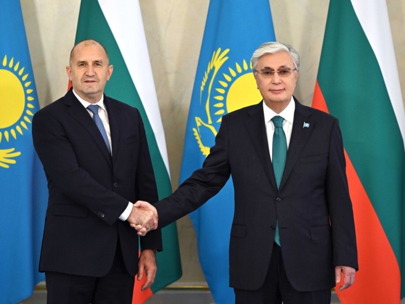 Қасым-Жомарт Тоқаев Болгария Президенті Румен Радевпен келіссөздер жүргізді