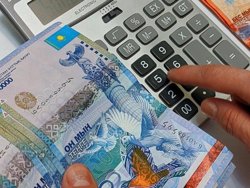 «50%-ға дейін»: Тоқаев жалақыны өсіру туралы заңға қол қойды