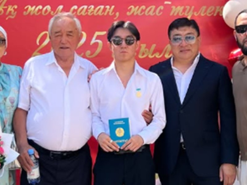 Тоқтар Серіковтың тұңғышы «Алтын белгі» иегері атанды