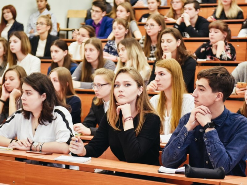 Студенттердің стипендиясы 134 мың теңгеге дейін өсті