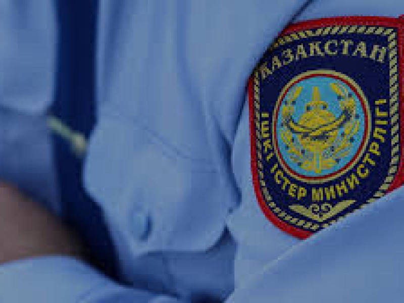 Кәмелетке толмаған жасөспірімді топ болып ұрып, кейін пышақтап өлтірген: 10 адамға ұзақ мерзімге түрме жазасы кесілді