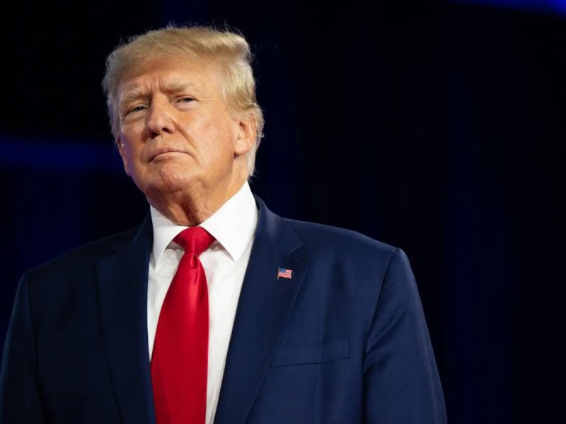Трамп Путин мен Зеленскийдің жеке кездесуіне күмән келтіріп, үшжақты саммиттің өтетініне толық сенімді