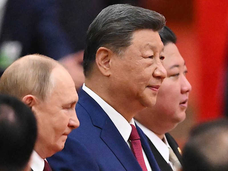 Өшірілмеген микрофон Путин мен Си Цзиньпиннің орган трансплантациясы мен мәңгілік өмір туралы әңгімесін жазып алды